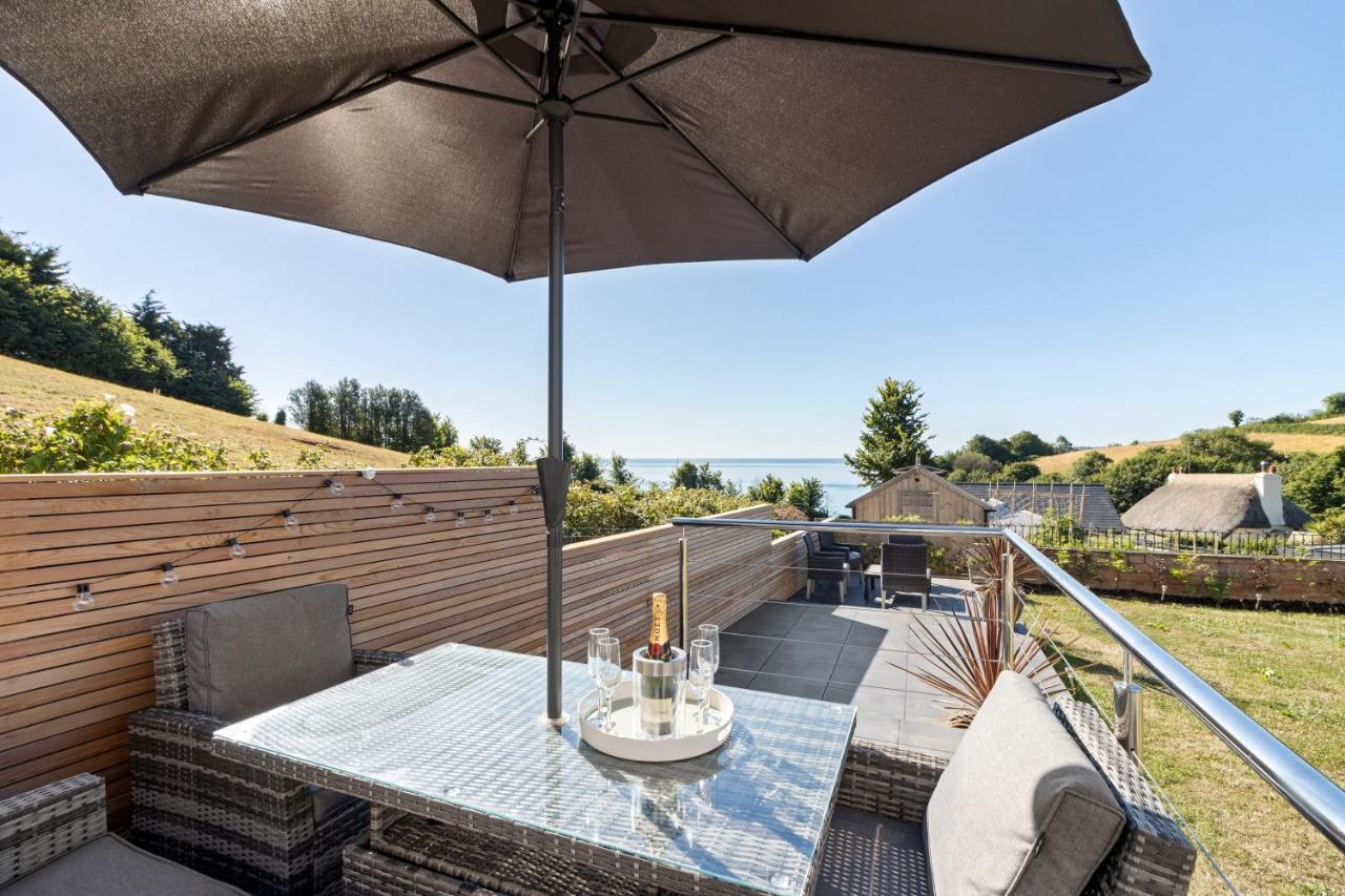 Stunning Coastal Apartment In Maidencombe With Sea Views & Garden Stokeinteignhead ภายนอก รูปภาพ